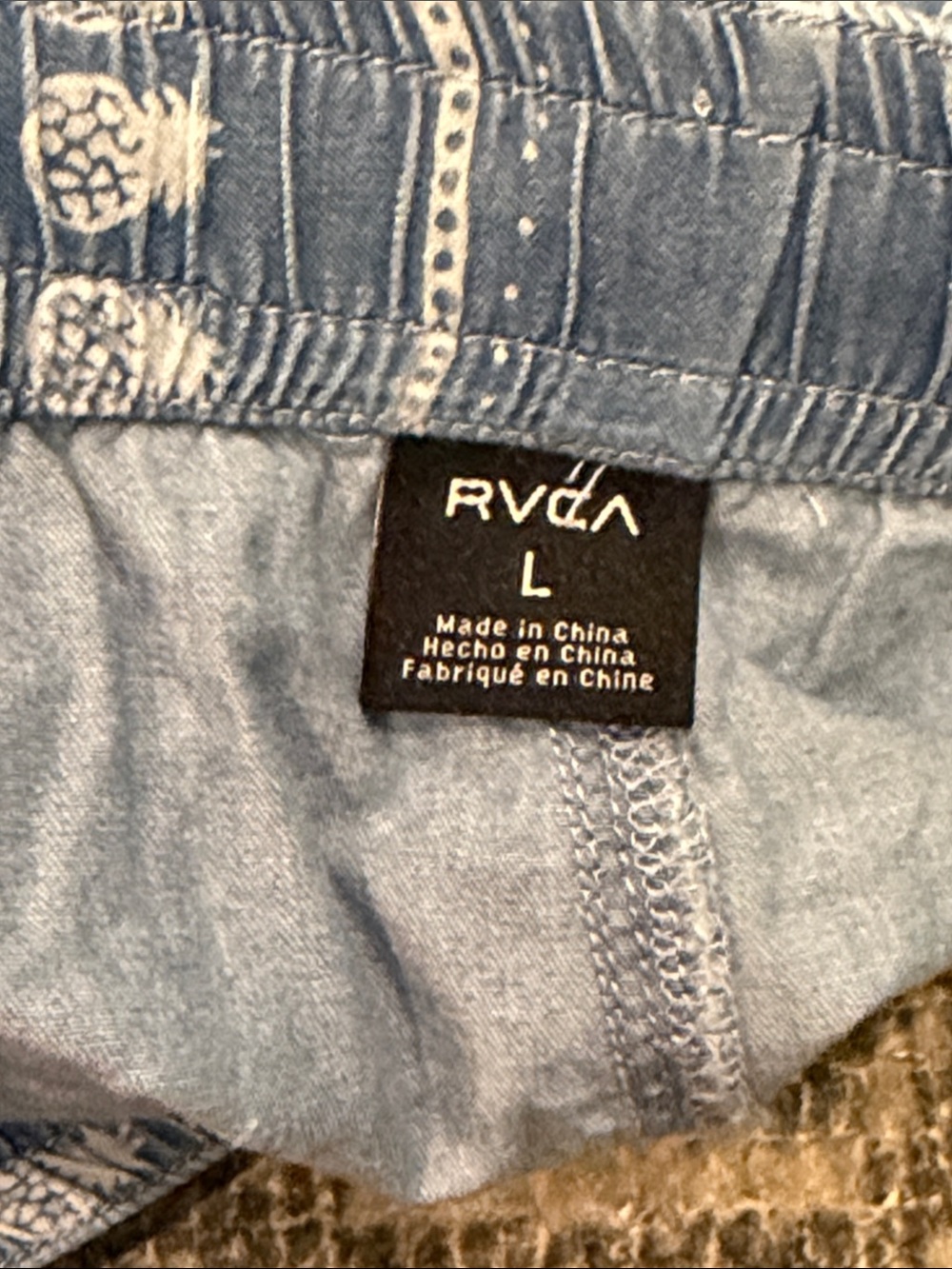 RVCA Light Blue Bandana Print Shorts ~ Large - Picture 9 of 16